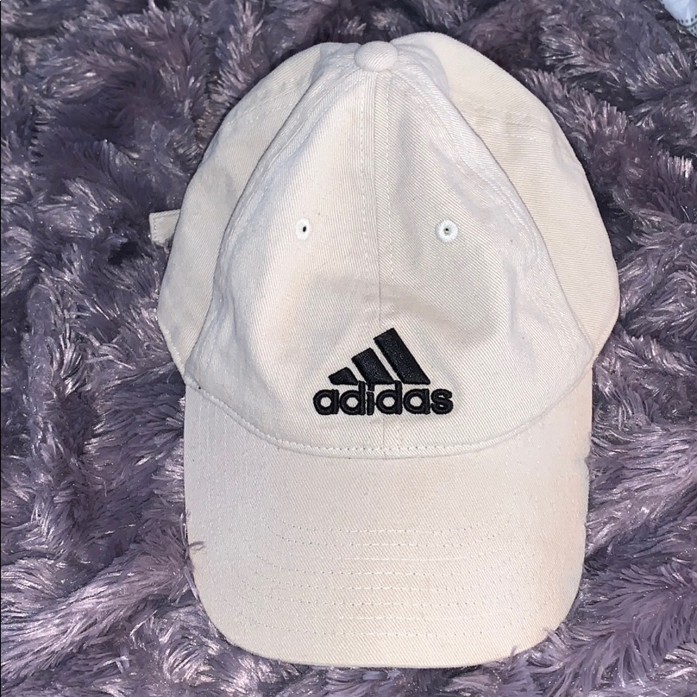 Adidas Creme/Beige Hat